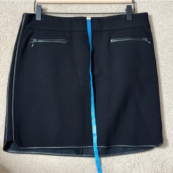 Banana Republic Mini Skirt Black Faux Leather Trim Zip Pockets Edgy Lined Sz 8 - Picture 7 of 12